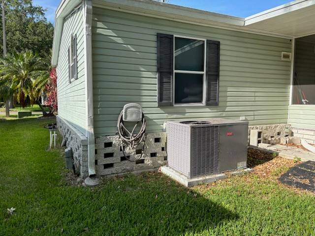 303 Winter Garden Court a Lake Alfred, FL Mobile or Manufactured Home for Sale